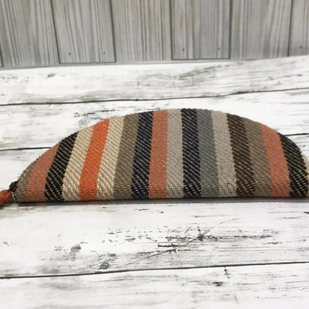 Universal Thread Multicolor Striped Wristlet - Picture 3 of 6